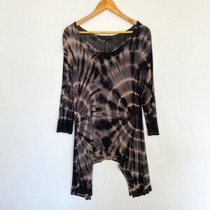 SJS Women's Medium Tie Dye Black Ecru Long Sleeve Long Sides Tunic Top NEW